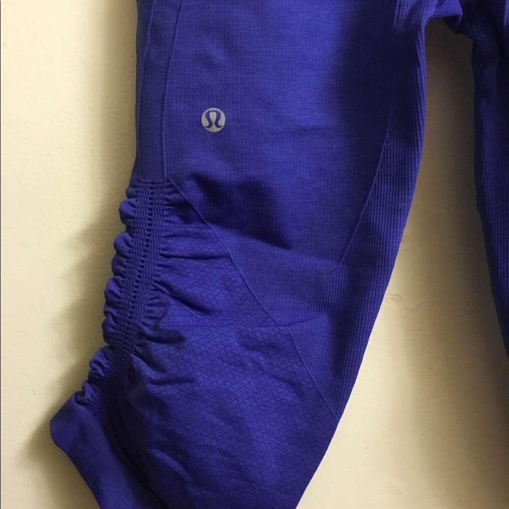 Lululemon Ruched Cropped Pants - Picture 3 of 6